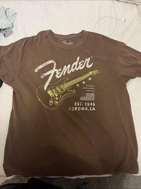 Fender Brown Tee with Yellow & White Guitar Graphic